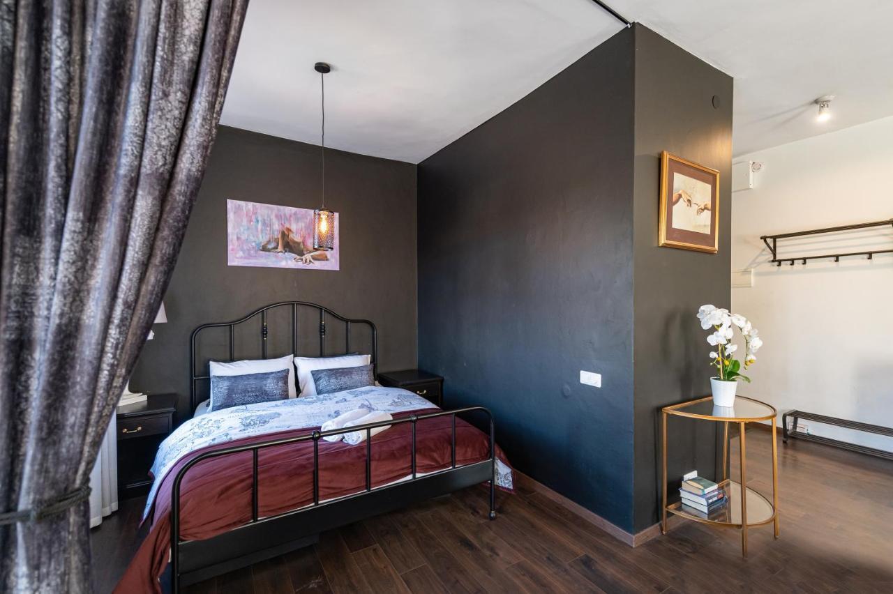 Retro Studio Old Town Apartment By Hostlovers Kaunas Dış mekan fotoğraf